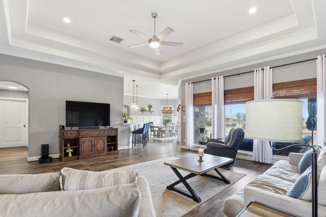 422 Lago Circle Drive N, Santa Fe, TX 77517