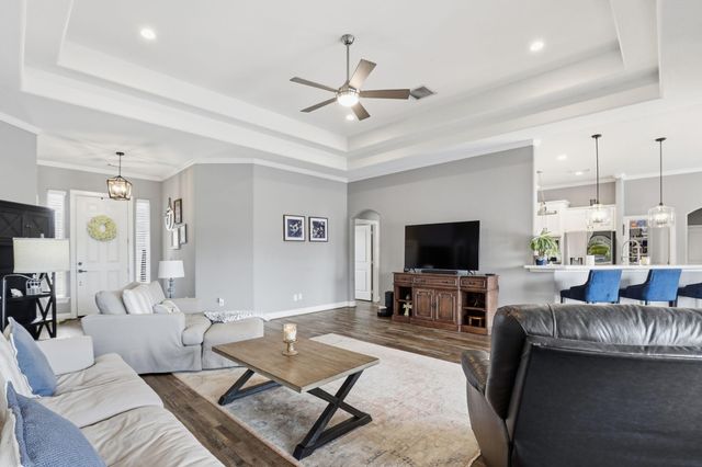 422 Lago Circle Drive N, Santa Fe, TX 77517