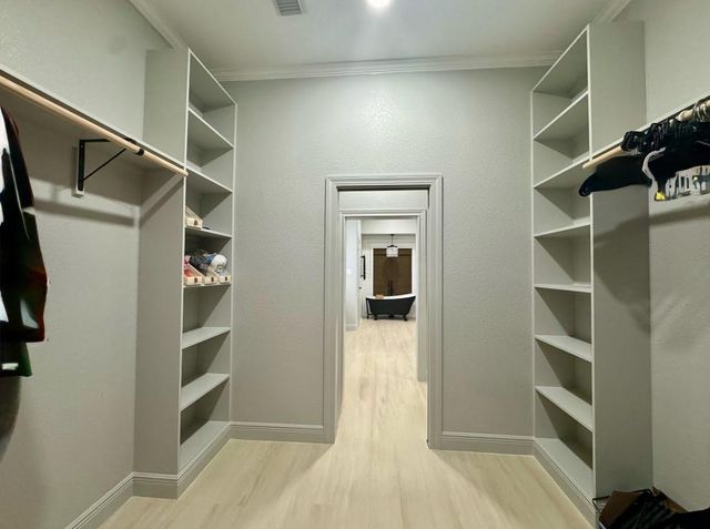 422 Lago Circle Drive N, Santa Fe, TX 77517