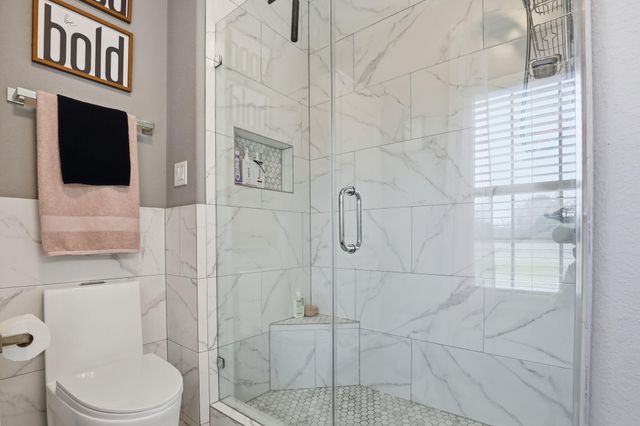 422 Lago Circle Drive N, Santa Fe, TX 77517