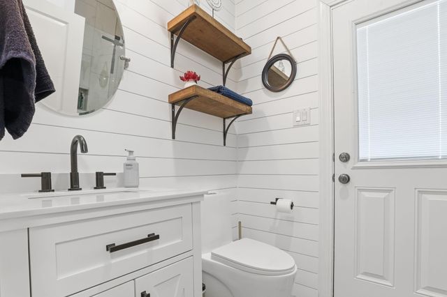 422 Lago Circle Drive N, Santa Fe, TX 77517