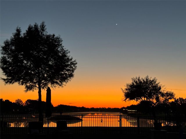 422 Lago Circle Drive N, Santa Fe, TX 77517