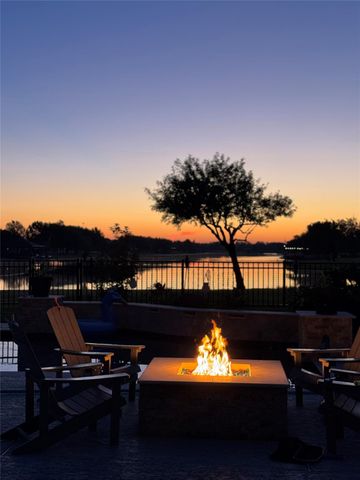 422 Lago Circle Drive N, Santa Fe, TX 77517