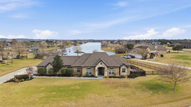 422 Lago Circle Drive N, Santa Fe, TX 77517