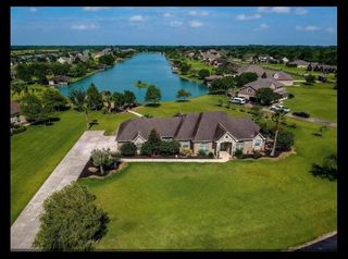 422 Lago Circle Drive N, Santa Fe, TX 77517