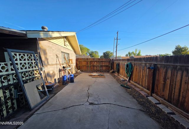 761 W A Street, Fallon, NV 89406