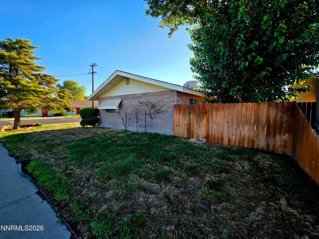 761 W A Street, Fallon, NV 89406