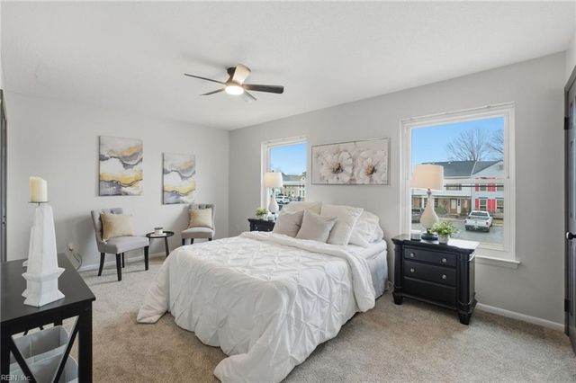 577 Chancery LN, Virginia Beach, VA 23452