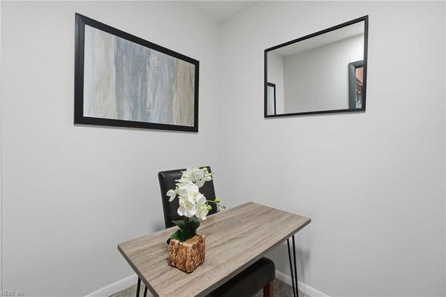 577 Chancery LN, Virginia Beach, VA 23452