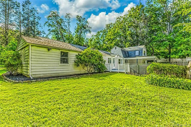 8 West Lane, South Salem, NY 10590