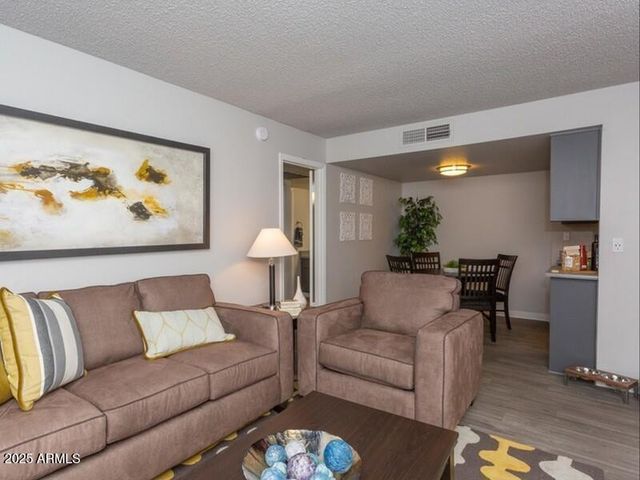 9415 N 99th Avenue 1, Peoria, AZ 85345