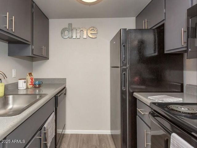 9415 N 99th Avenue 1, Peoria, AZ 85345