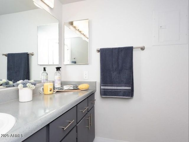 9415 N 99th Avenue 1, Peoria, AZ 85345