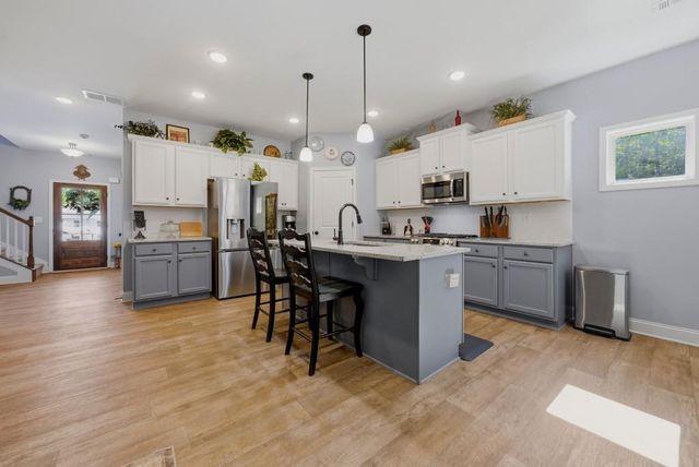 1135 AWENASA Drive, Villa Rica, GA 30180