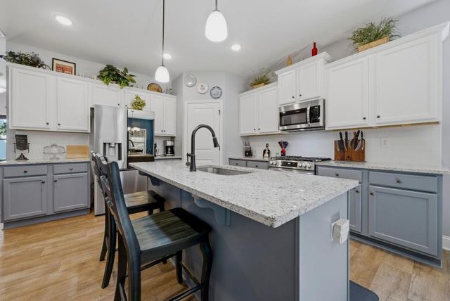 1135 AWENASA Drive, Villa Rica, GA 30180
