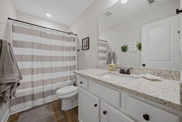 1135 AWENASA Drive, Villa Rica, GA 30180