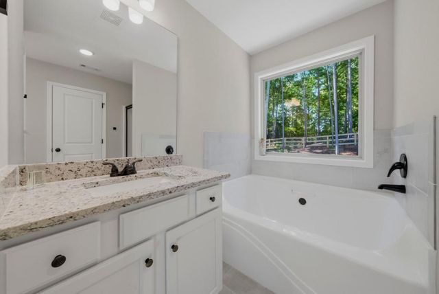 1135 AWENASA Drive, Villa Rica, GA 30180