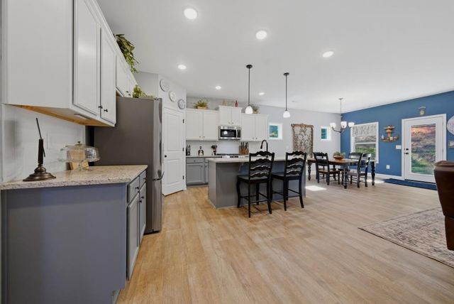 1135 AWENASA Drive, Villa Rica, GA 30180