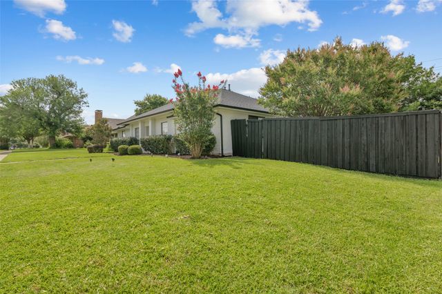 2600 Summertree Drive, Carrollton, TX 75006