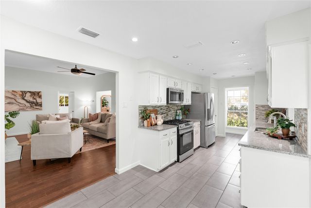 2600 Summertree Drive, Carrollton, TX 75006