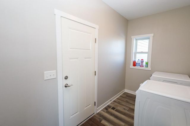 337 6th Street SE, Dover, MN 55929