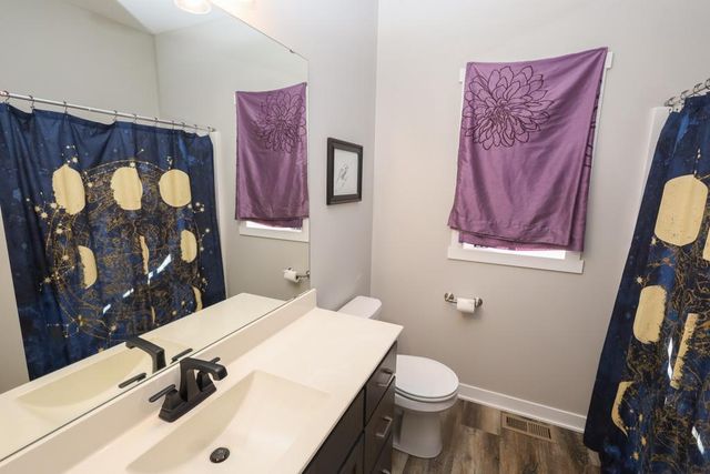 337 6th Street SE, Dover, MN 55929