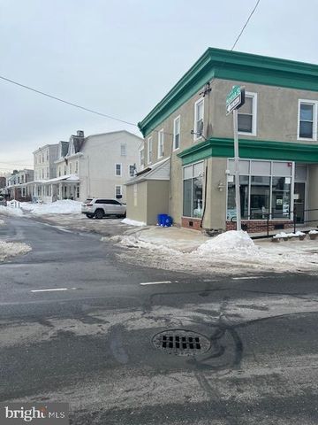 7700 RIDGE AVE, Philadelphia, PA 19128