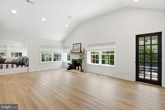 803 NEW LN, St Michaels, MD 21663