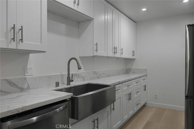 4730 Park Granada 228, Calabasas, CA 91302