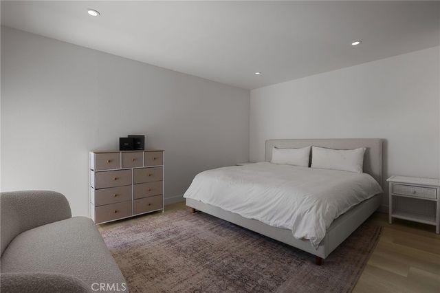 4730 Park Granada 228, Calabasas, CA 91302