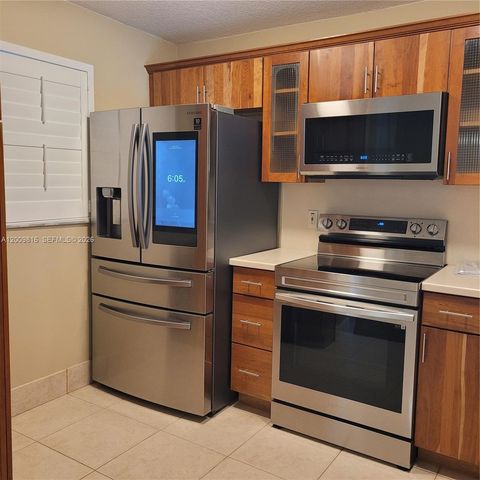 1811 Sabal Palm Dr 106, Davie, FL 33324