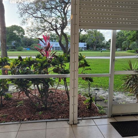 1811 Sabal Palm Dr 106, Davie, FL 33324