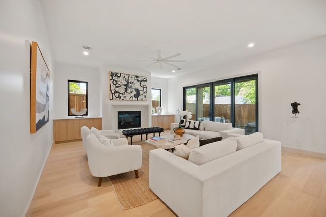 6245 Martel Avenue, Dallas, TX 75214