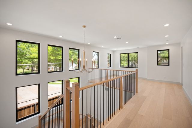 6245 Martel Avenue, Dallas, TX 75214