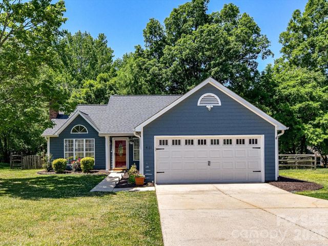 4131 Huntmeadow Drive, Charlotte, NC 28269