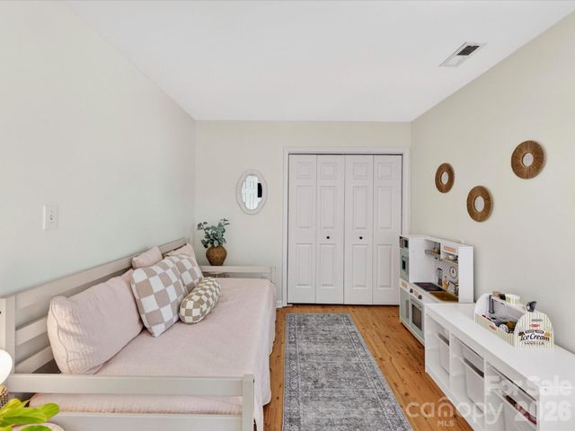 4131 Huntmeadow Drive, Charlotte, NC 28269