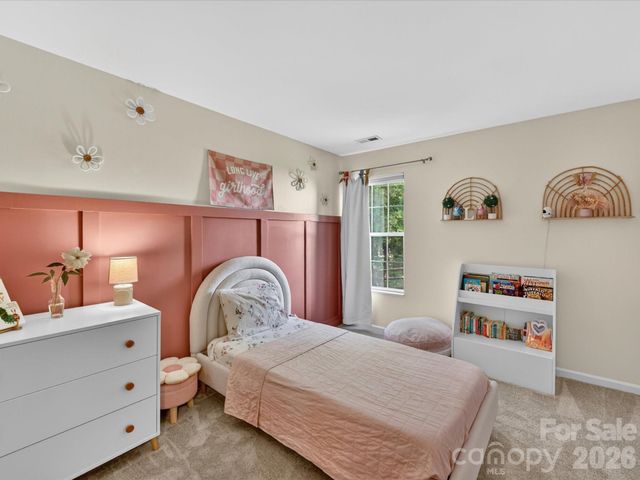 4131 Huntmeadow Drive, Charlotte, NC 28269