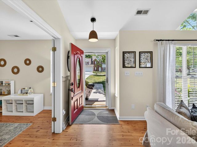 4131 Huntmeadow Drive, Charlotte, NC 28269
