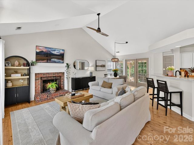4131 Huntmeadow Drive, Charlotte, NC 28269