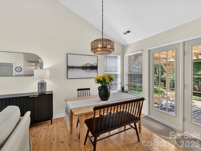 4131 Huntmeadow Drive, Charlotte, NC 28269
