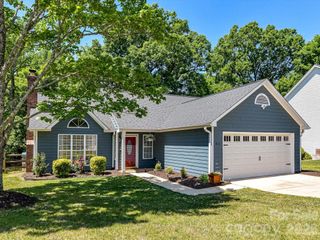 4131 Huntmeadow Drive, Charlotte, NC 28269