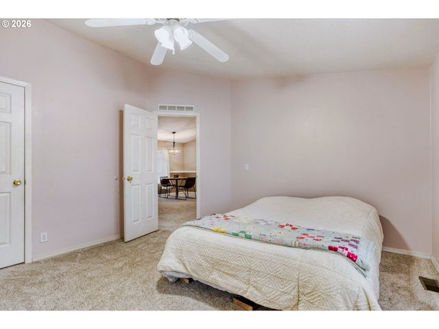 20248 HIGHWAY 213 27, Oregon City, OR 97045