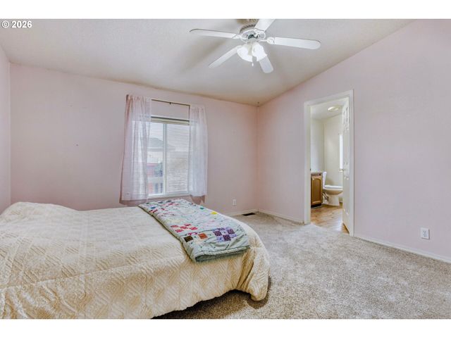 20248 HIGHWAY 213 27, Oregon City, OR 97045