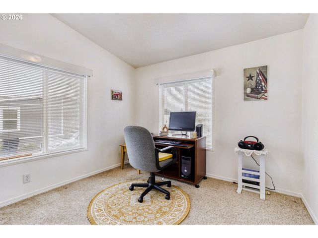 20248 HIGHWAY 213 27, Oregon City, OR 97045