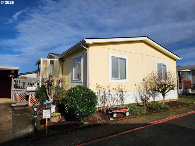 20248 HIGHWAY 213 27, Oregon City, OR 97045