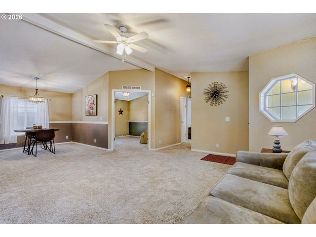 20248 HIGHWAY 213 27, Oregon City, OR 97045