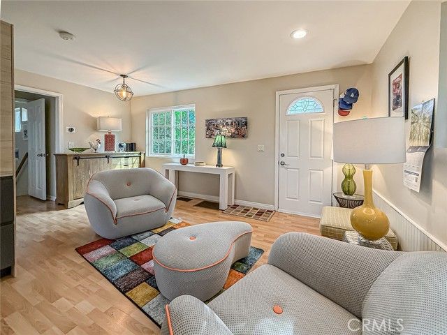 1059 Alta Vista, Simi Valley, CA 93063