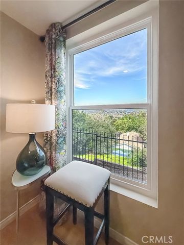 1059 Alta Vista, Simi Valley, CA 93063