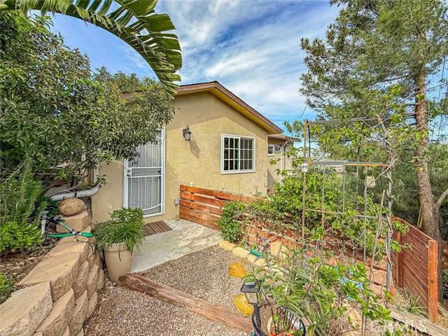 1059 Alta Vista, Simi Valley, CA 93063