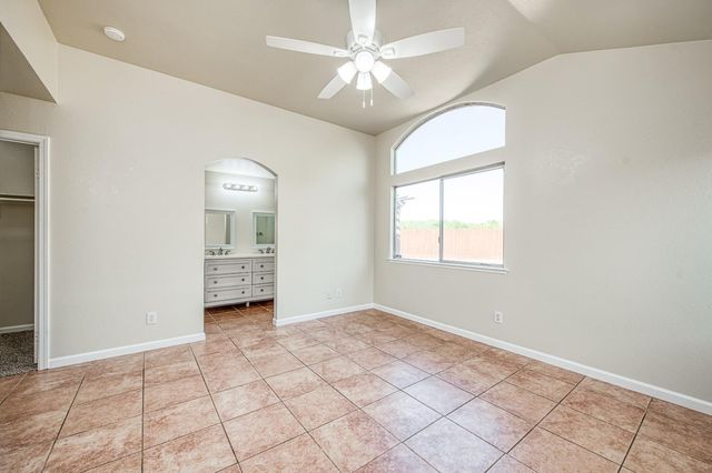 2295 N Lodi, Fresno, CA 93722